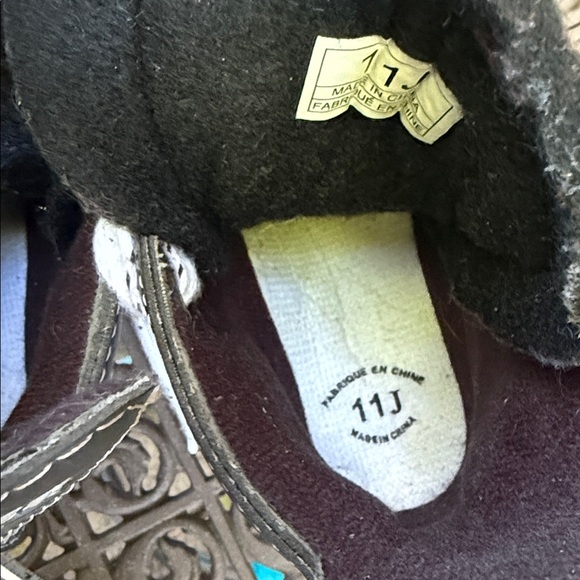 CCM Black and White Hockey Skates with Silver Accents - Picture 4 of 8